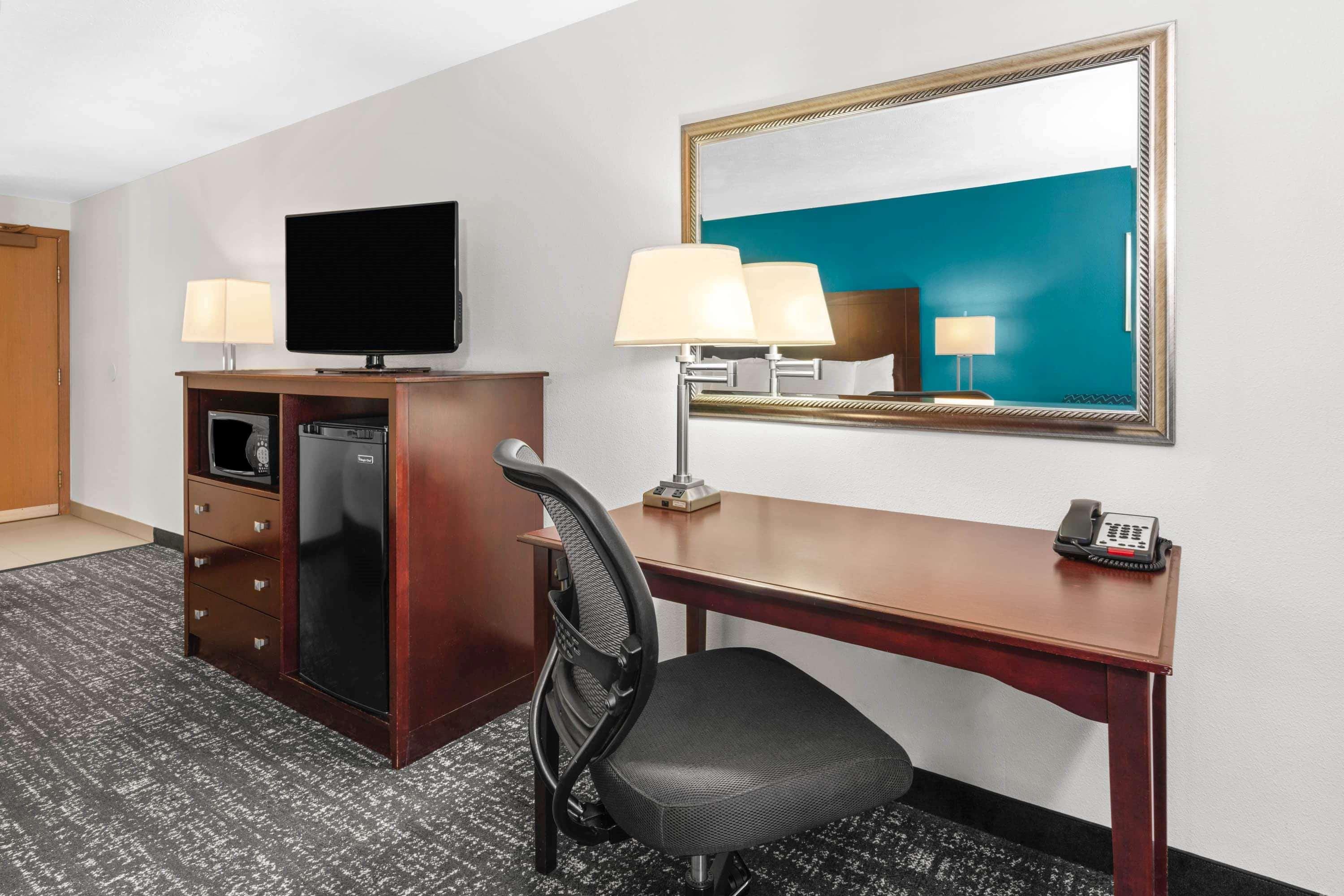 Hotel La Quinta By Wyndham Portland Nw Extérieur photo