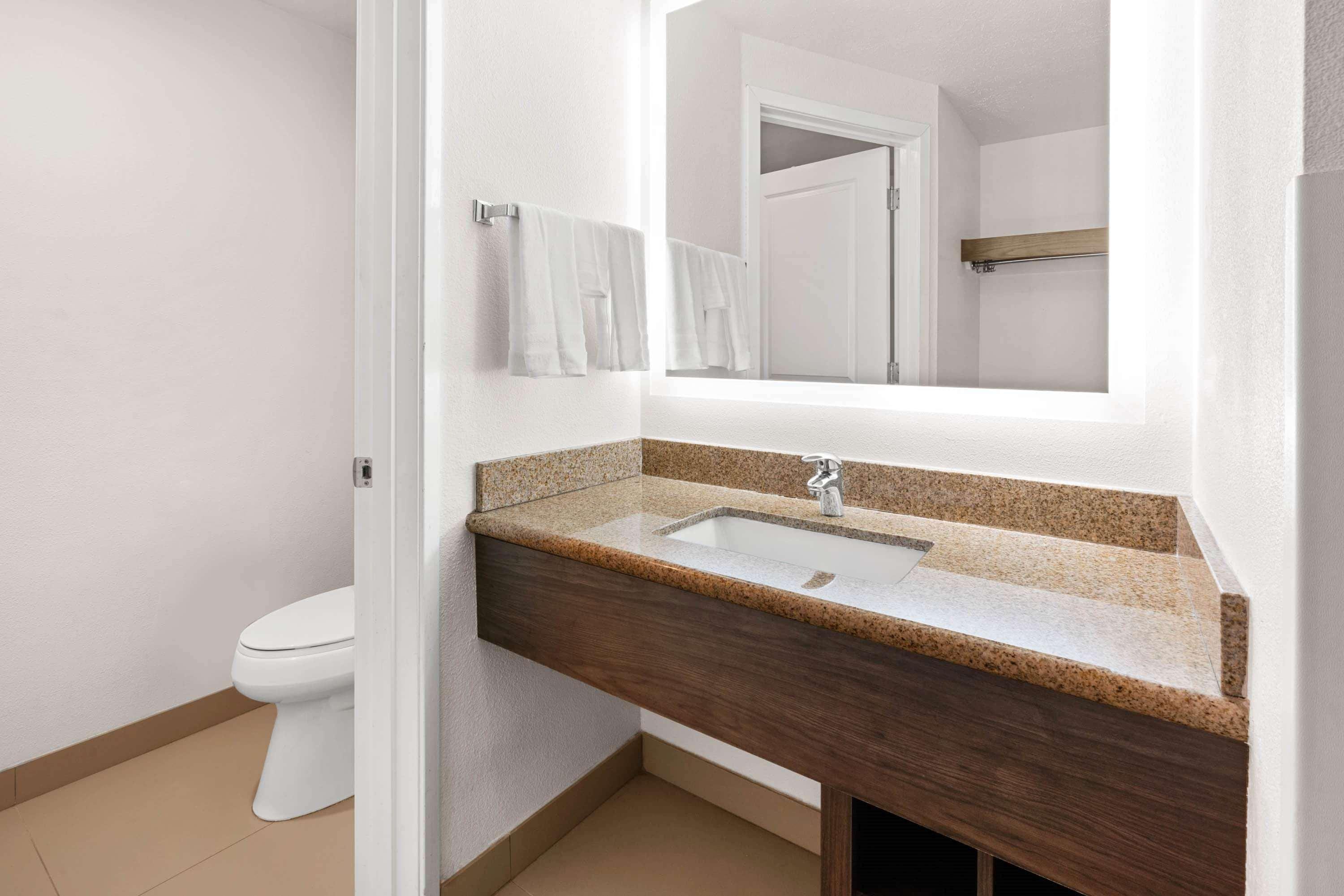 Hotel La Quinta By Wyndham Portland Nw Extérieur photo